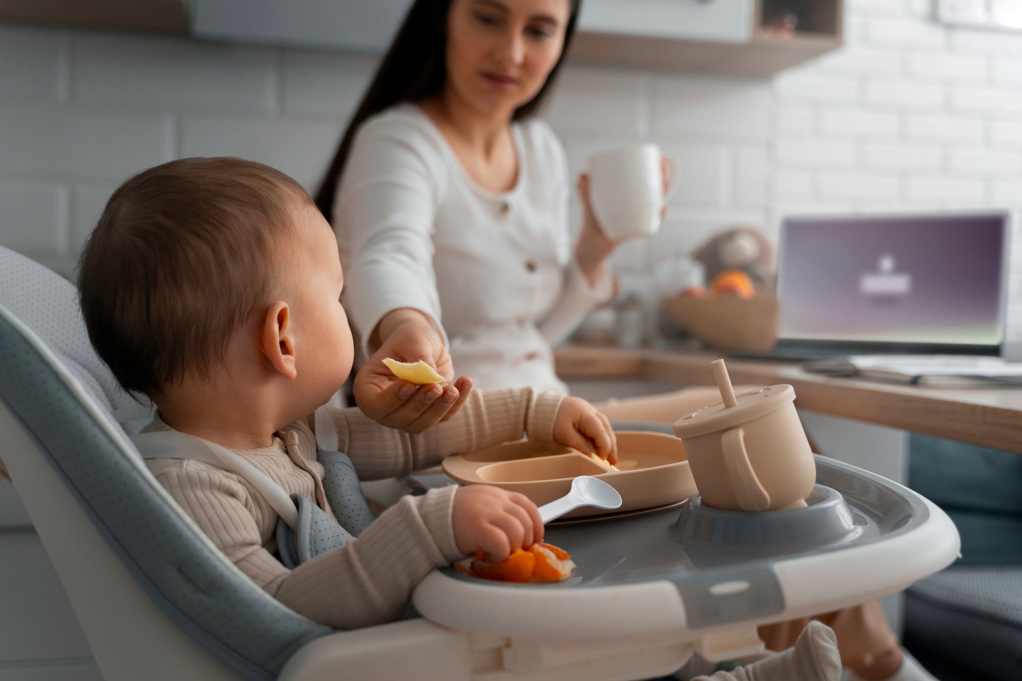 Feeding with Love – Essentials That Make Mealtime Easier